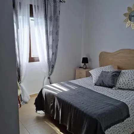 Agradable Adosado Con Piscina Holiday home *