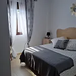 Agradable Adosado Con Piscina בית נופש *