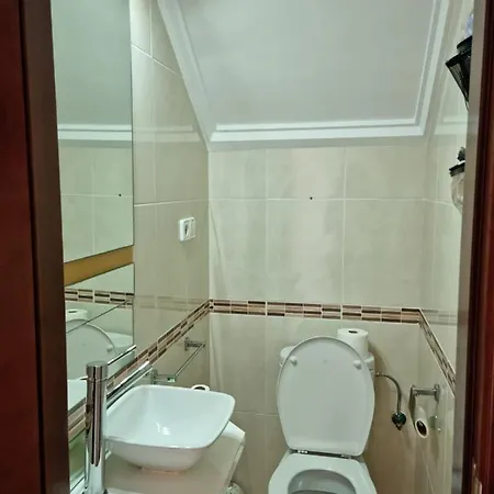Agradable Adosado Con Piscina